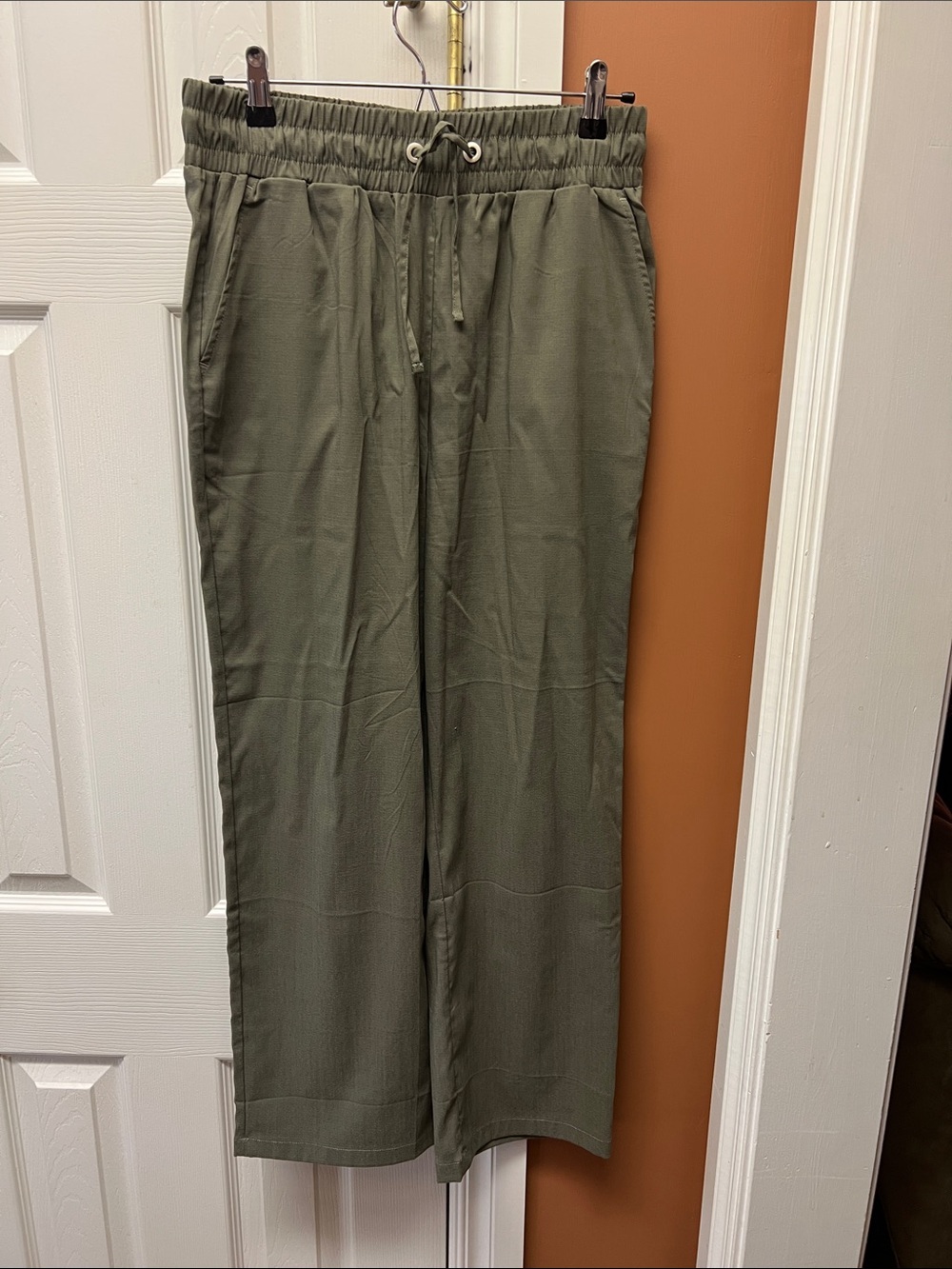 Olive Women's Elastic-Waist Chinos